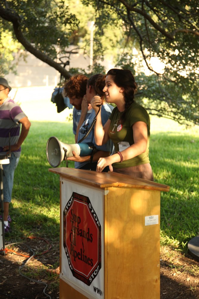 Kendal at the evening rally