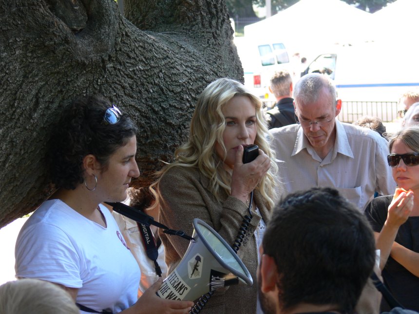 Daryl Hannah speaks to the group